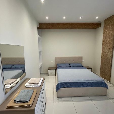 Franco Apartments ティラナ エクステリア 写真