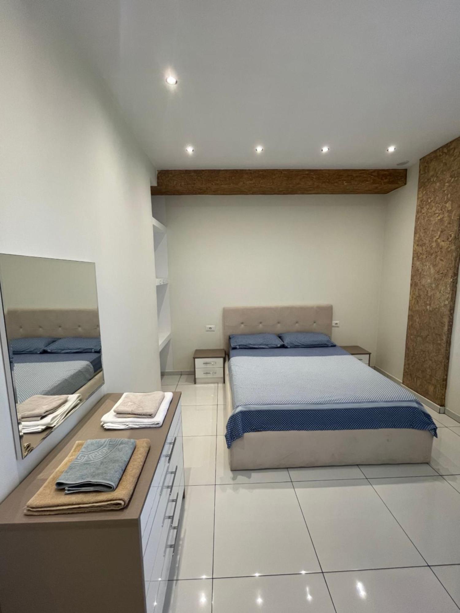 Franco Apartments ティラナ エクステリア 写真